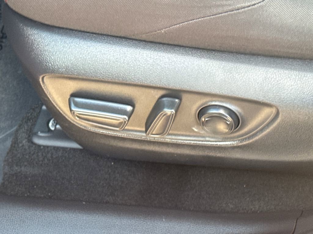 Used 2022 Toyota RAV4 SE image 45