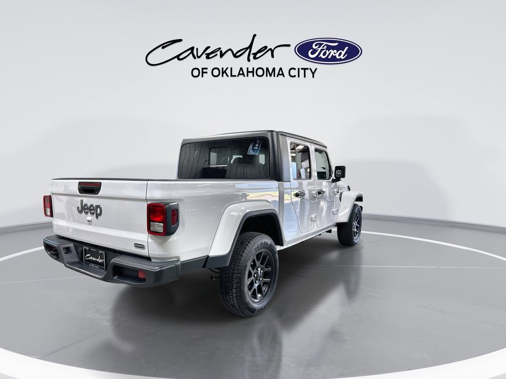 Used 2023 Jeep Gladiator Overland AWD/4WD image 8