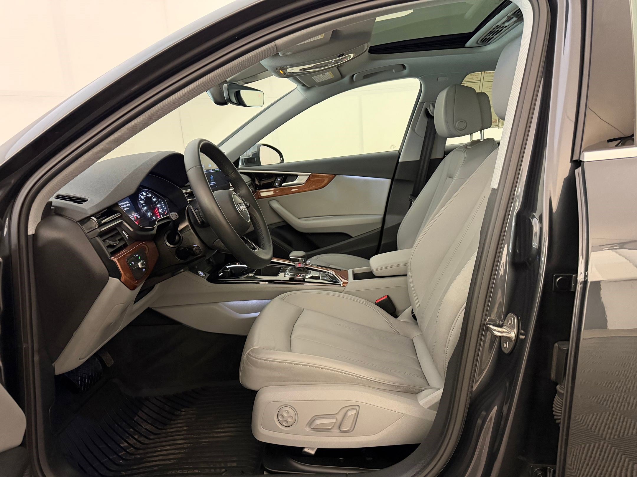 Certified 2023 Audi A4 2.0T Premium w/ Convenience Package image 5