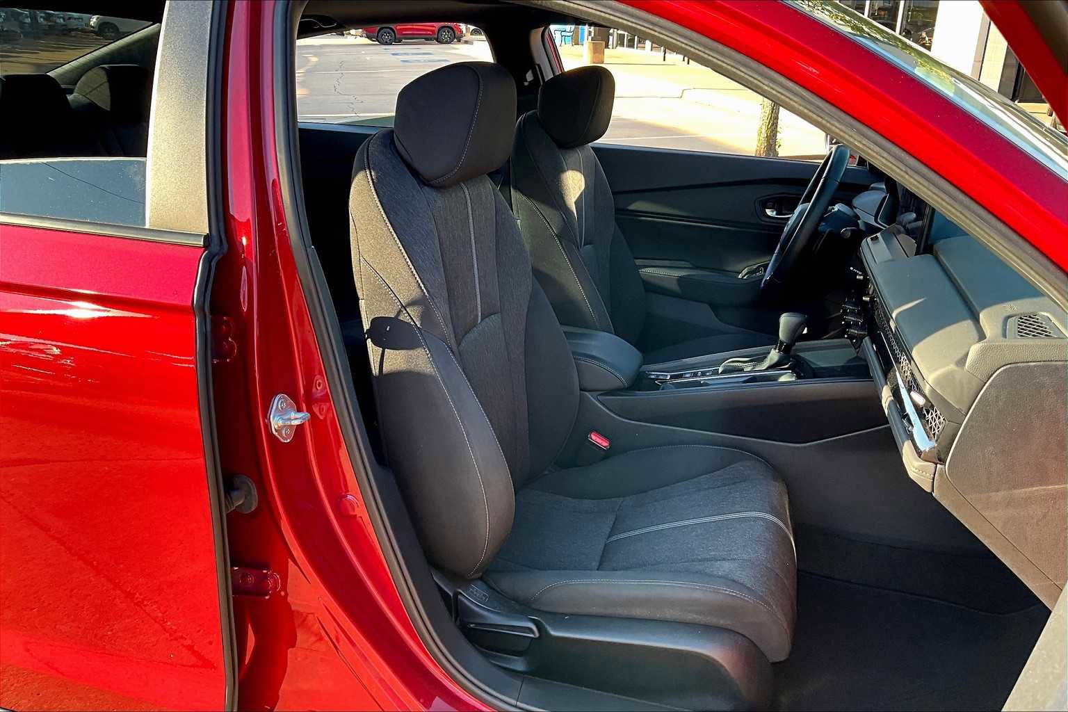 Used 2024 Honda Accord Sport image 8