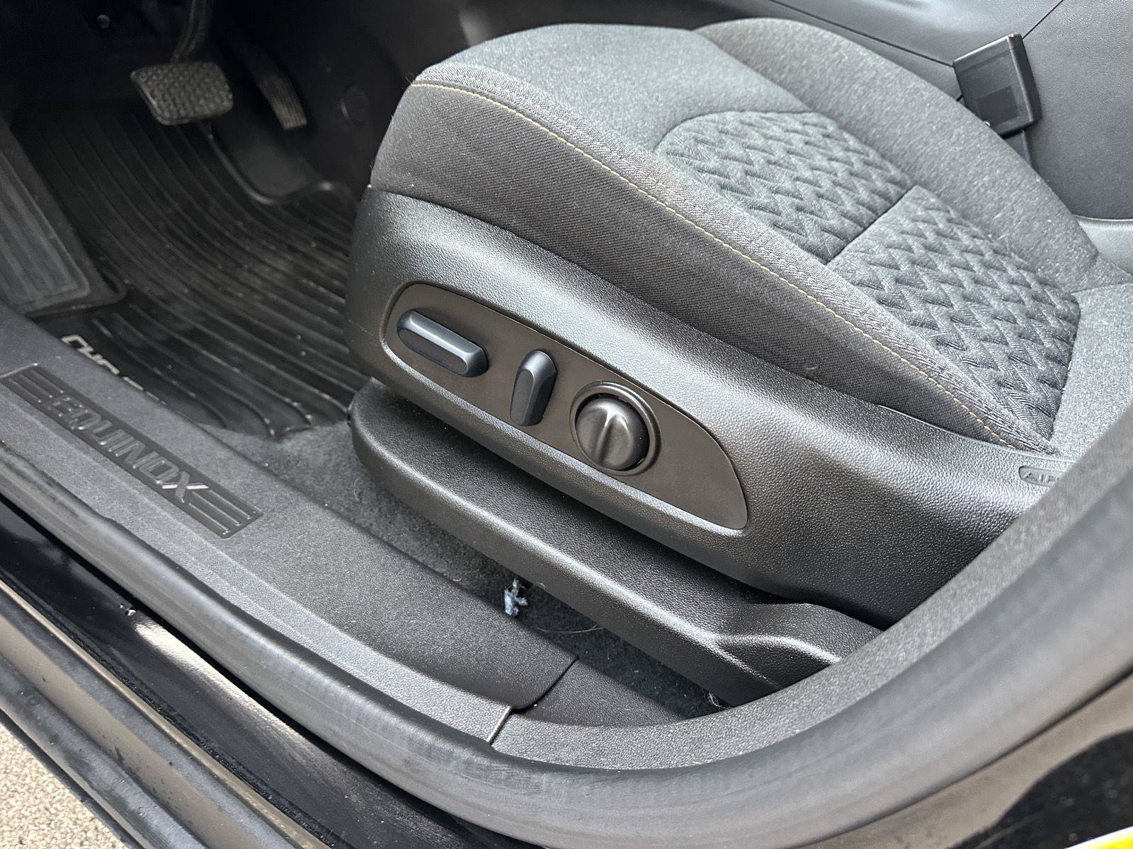 Used 2024 Chevrolet Equinox LT AWD/4WD image 21