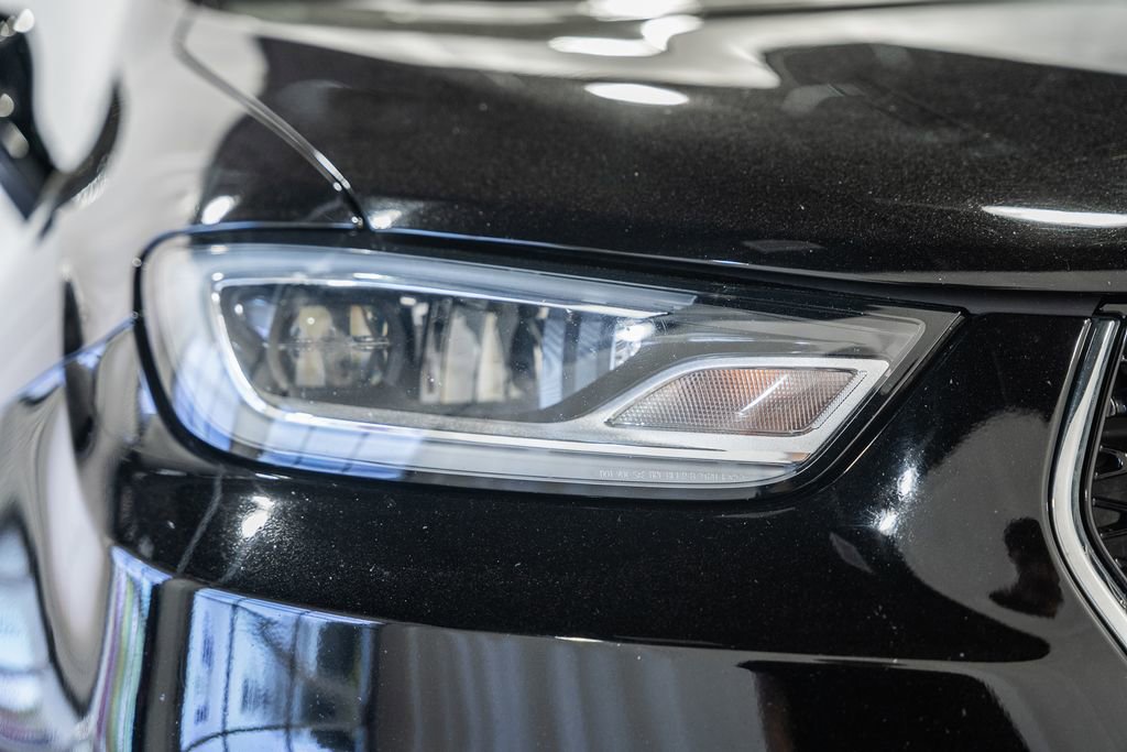 Used 2024 Chrysler Pacifica Touring-L image 15