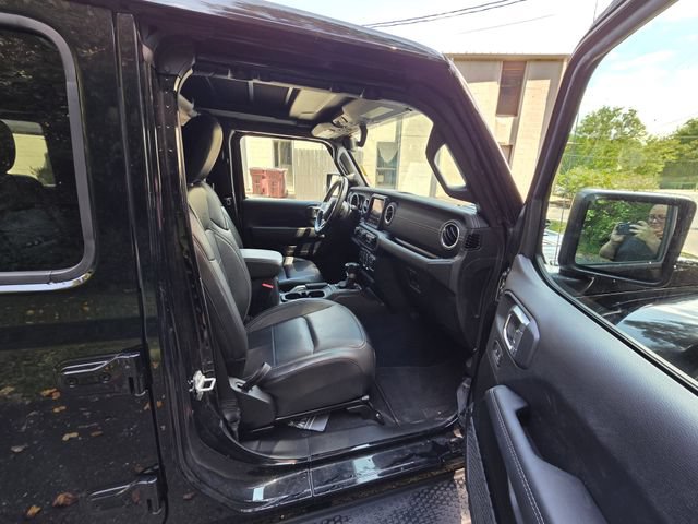 Used 2022 Jeep Wrangler Unlimited Sahara w/ Cold Weather Group AWD/4WD image 21