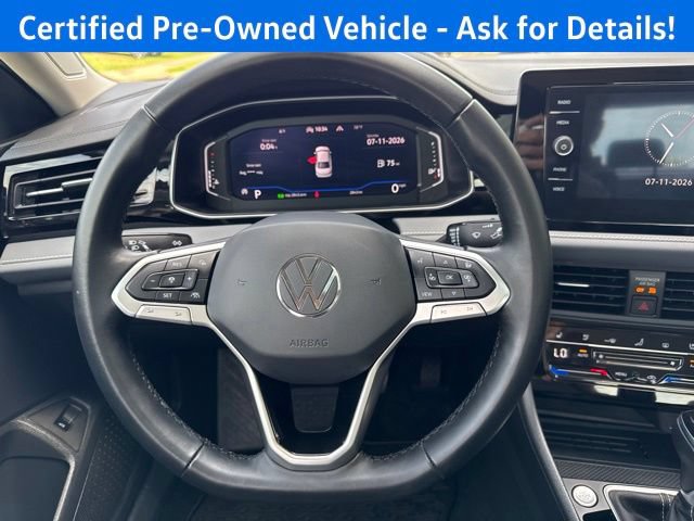 Used 2025 Volkswagen Jetta SEL FWD image 11