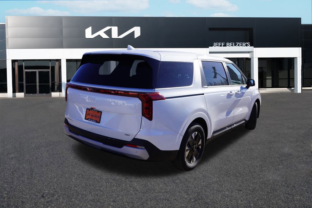 New 2026 Kia Carnival LXS FWD image 3