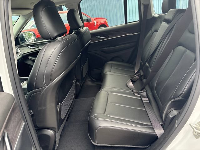 Used 2023 Jeep Grand Cherokee Limited AWD/4WD image 19