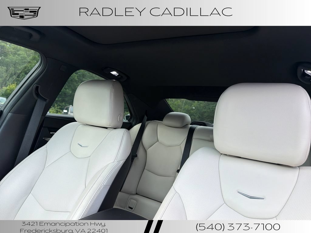Used 2023 Cadillac CT4 Premium Luxury RWD image 2