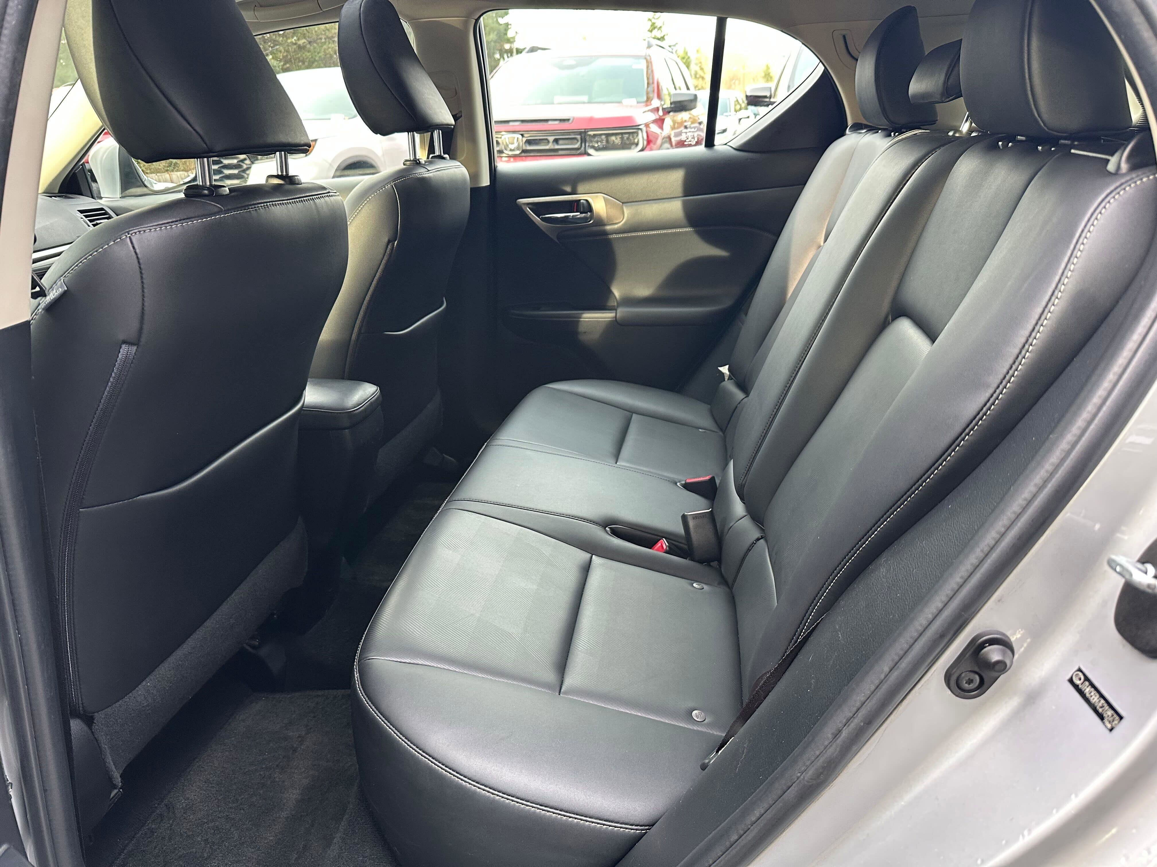 Used 2014 Lexus CT 200h image 15