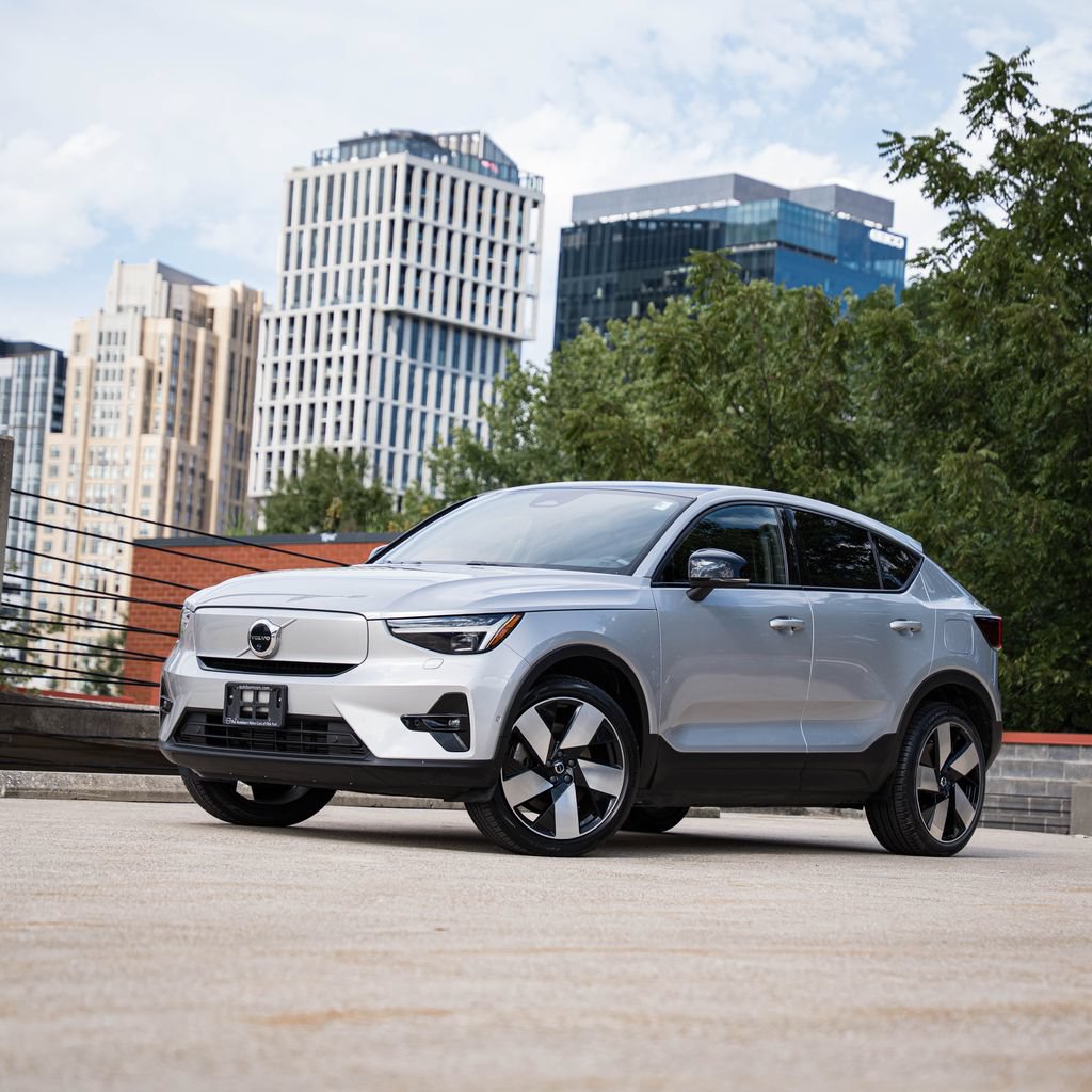 Certified 2023 Volvo C40 P8 Recharge Ultimate w/ Protection Package Premier AWD/4WD image 1
