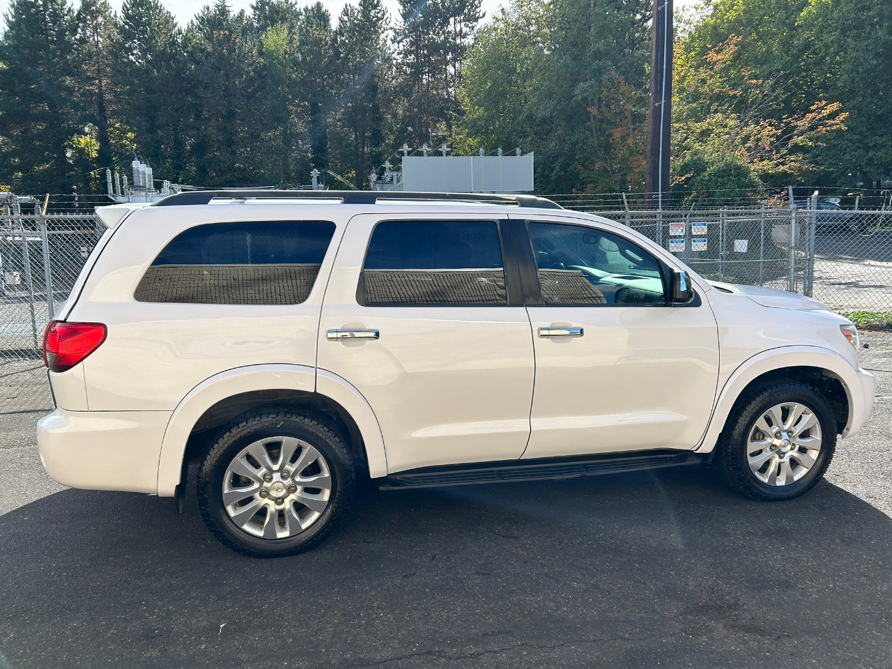 Used 2013 Toyota Sequoia Platinum image 4