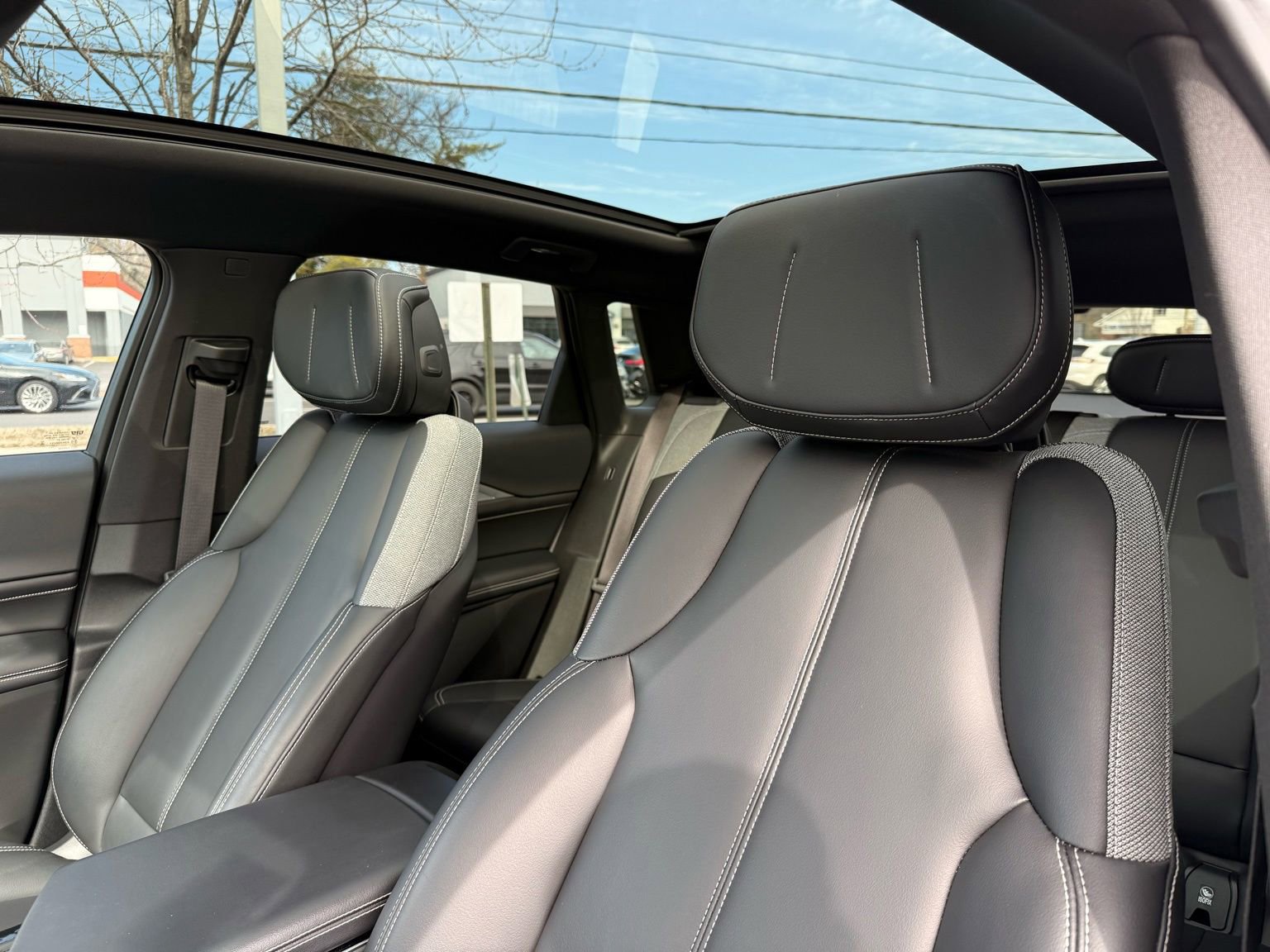 Used 2024 Cadillac Lyriq Tech image 45