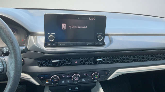 Used 2025 Honda Accord SE image 15