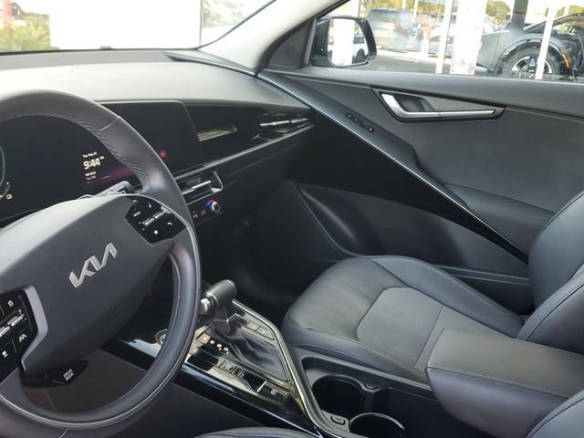 Certified 2024 Kia Niro EX Touring FWD image 22