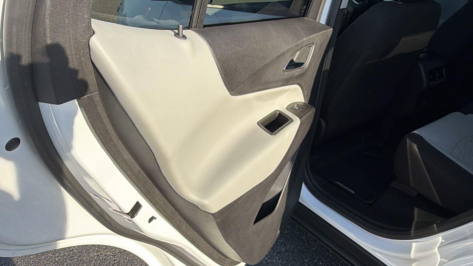 Used 2024 Chevrolet Equinox LS w/ LS Convenience Package FWD image 21