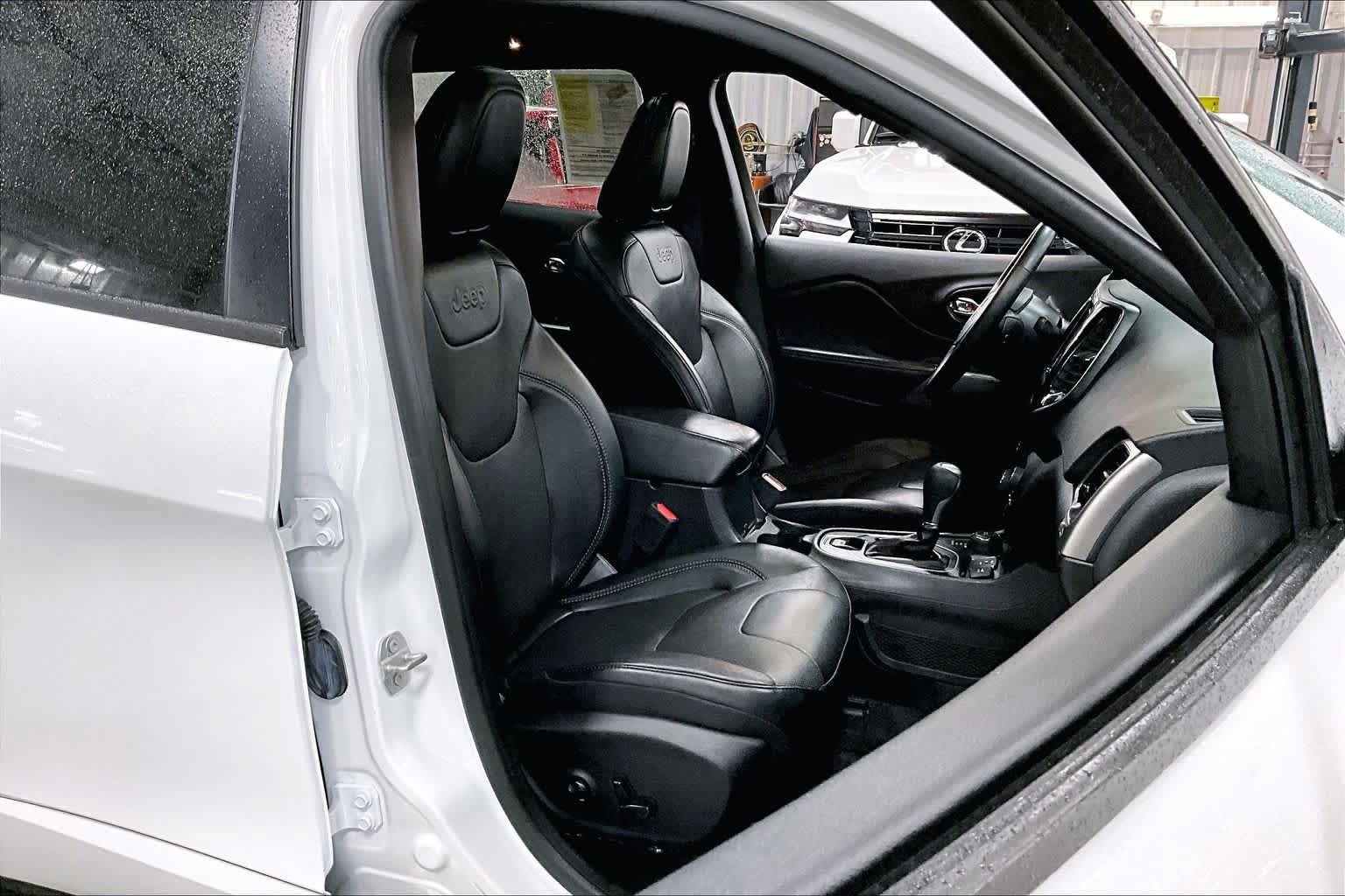 Used 2021 Jeep Cherokee High Altitude image 9