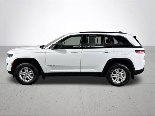 Certified 2025 Jeep Grand Cherokee Laredo w/ MOPAR Finishing Package AWD/4WD image 10