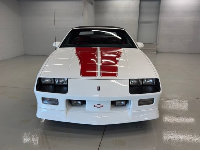 Used 1992 Chevrolet Camaro Z28 RWD image 2