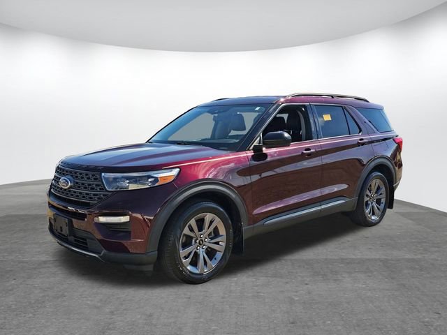 Certified 2022 Ford Explorer XLT w/ Equipment Group 202A image 7
