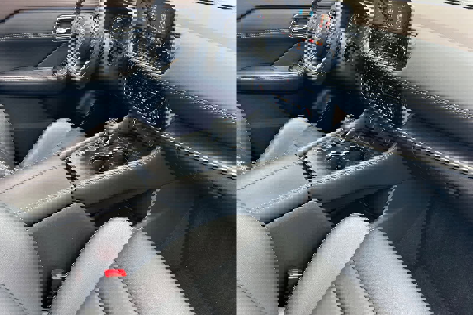 Used 2021 Nissan Rogue SL w/ Premium Package image 17