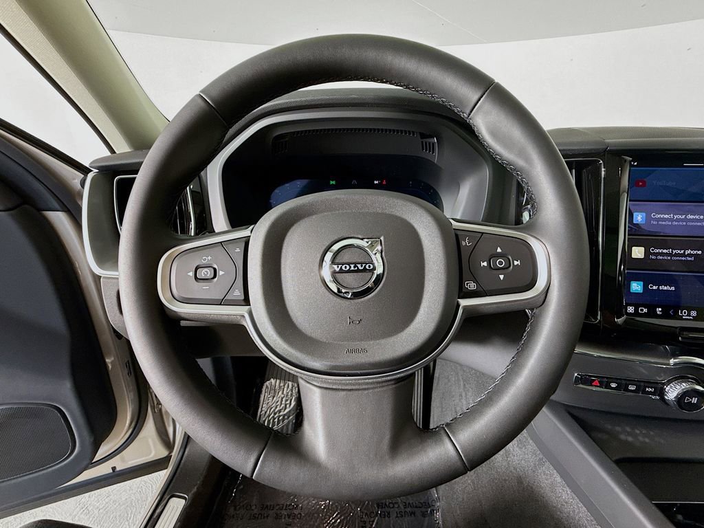 Used 2025 Volvo XC60 B5 Core w/ Protection Package Premier image 11