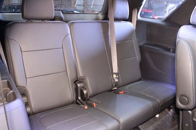 Used 2023 Chevrolet Traverse Premier image 16