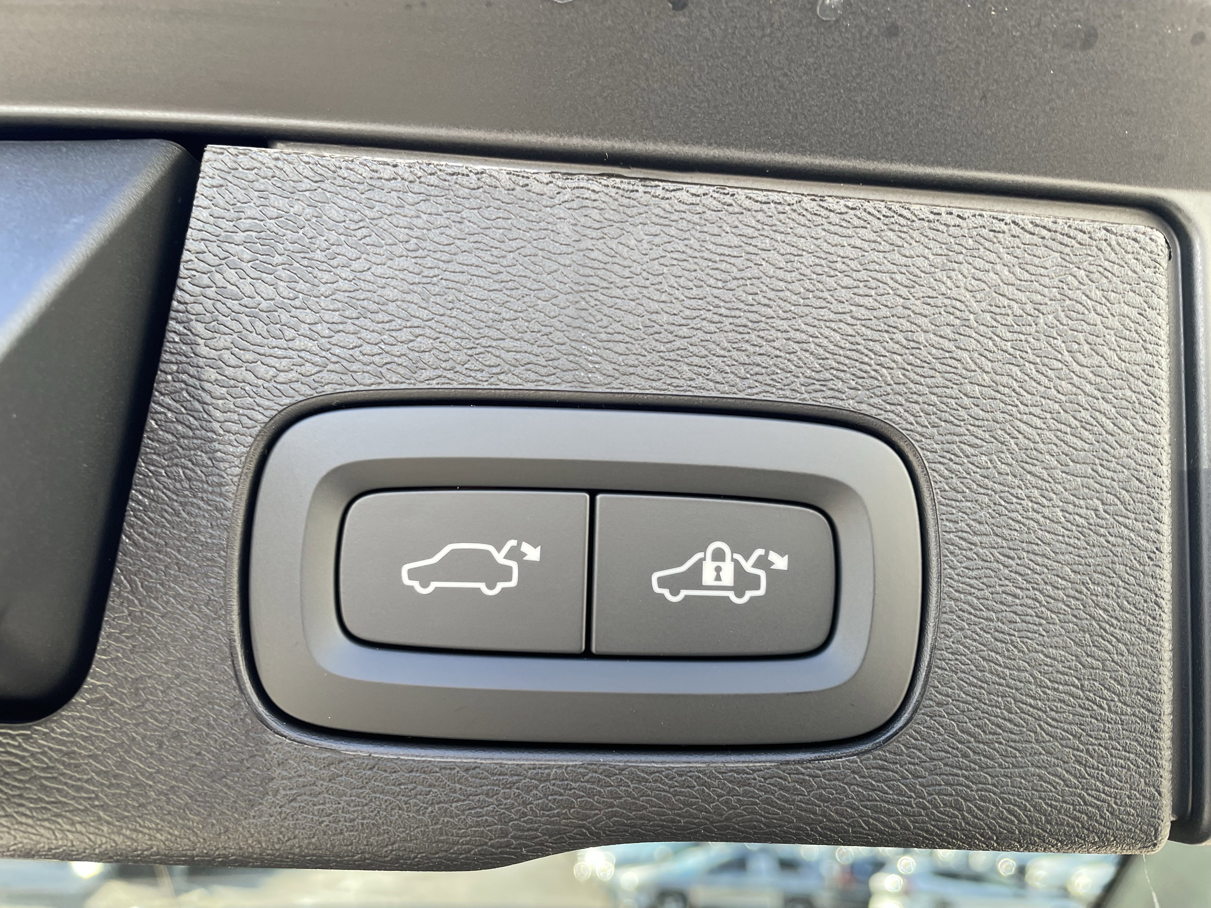 New 2026 Volvo XC60 B5 Plus w/ Protection Package Premier image 11