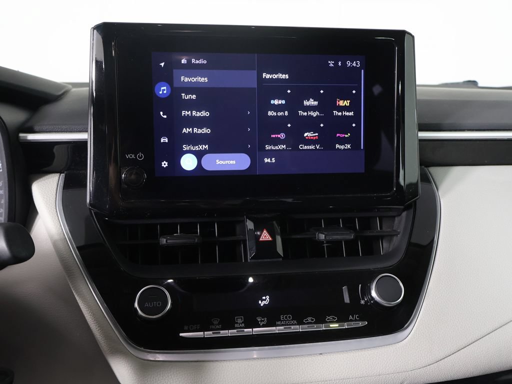 Used 2025 Toyota Corolla LE FWD image 38