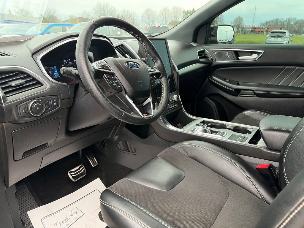 Used 2021 Ford Edge ST image 16