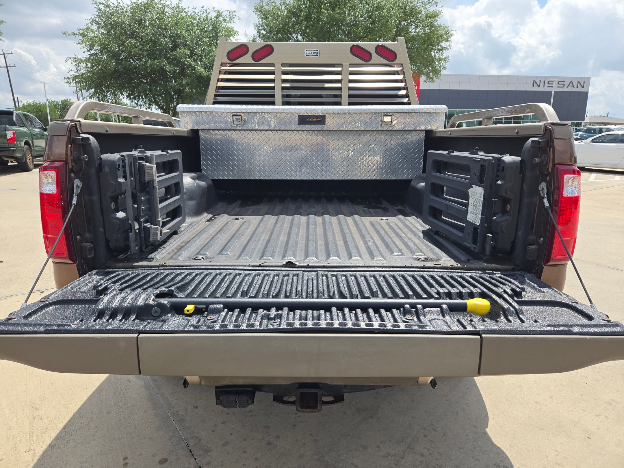 Used 2011 Ford F350 King Ranch w/ King Ranch w/Chrome Pkg AWD/4WD image 26