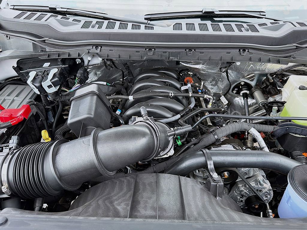 New 2026 Ford F550 4x4 Crew Cab image 12
