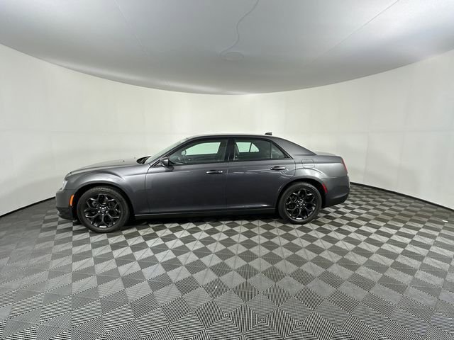 Used 2019 Chrysler 300 S AWD/4WD image 10