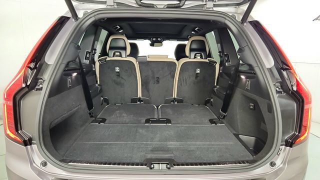 New 2026 Volvo XC90 B6 Plus w/ Protection Package Premier AWD/4WD image 42