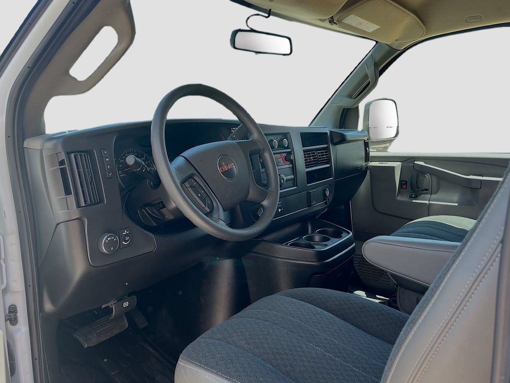 Used 2025 GMC Savana 2500 w/ Driver Convenience Package RWD image 21