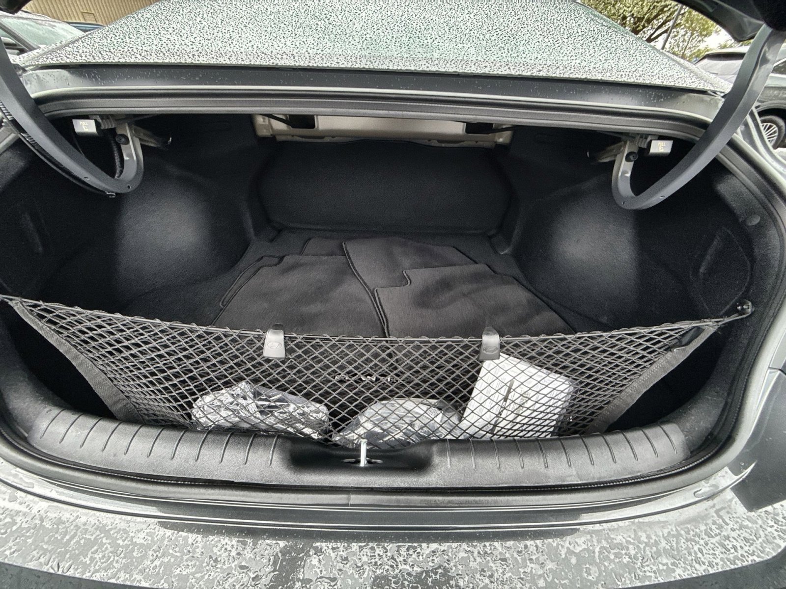 Used 2025 Hyundai Elantra SEL w/ Cargo Package image 24