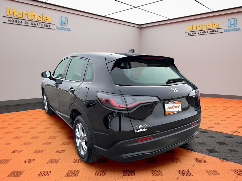 Used 2023 Honda HR-V LX image 3