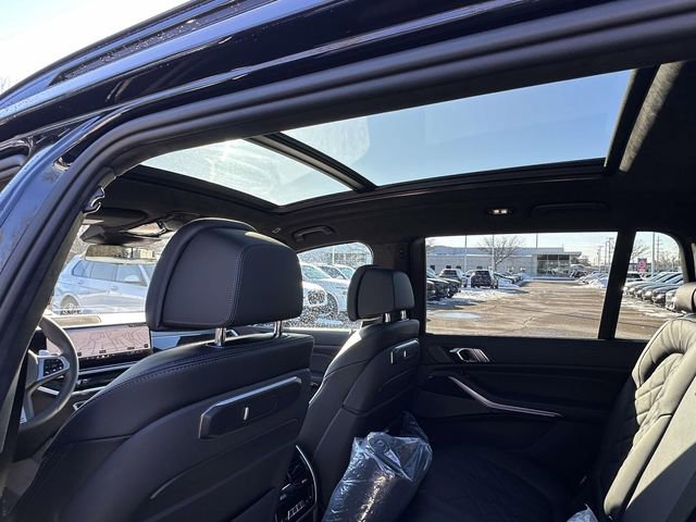 New 2026 BMW X7 xDrive40i w/ M Sport Package image 11