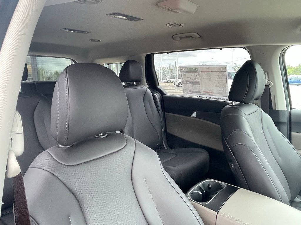 New 2026 Kia Carnival EX image 30