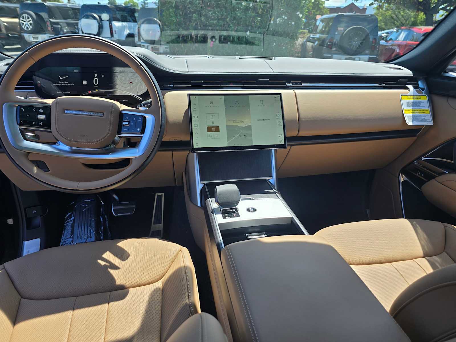 New 2025 Land Rover Range Rover SE image 22