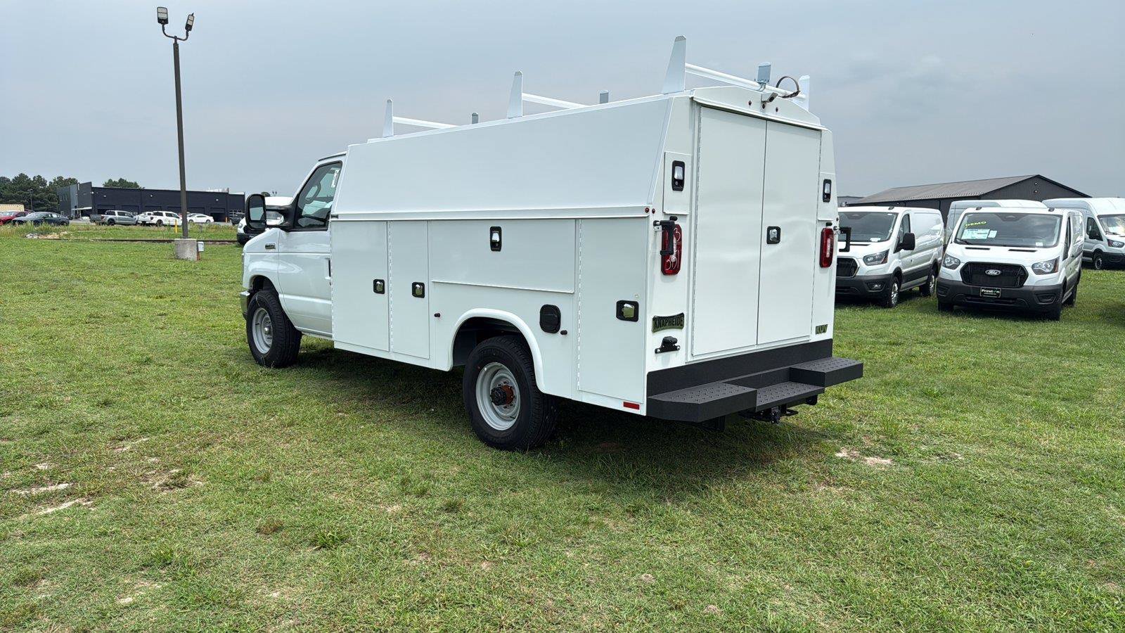 New 2027 Ford E-350 and Econoline 350 Super Duty w/ Power Equipment Group RWD image 3