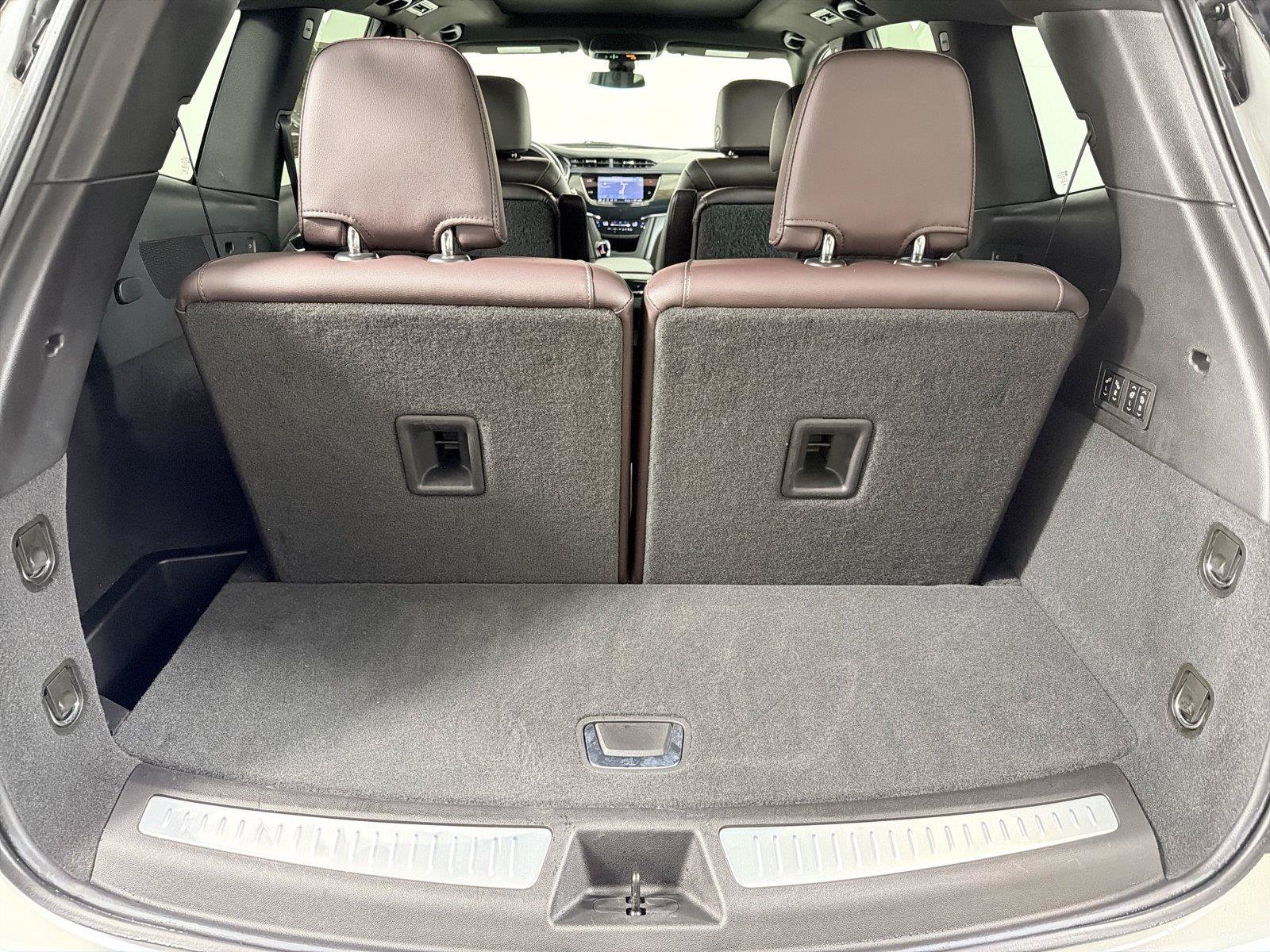 Used 2023 Cadillac XT6 Premium Luxury FWD image 18