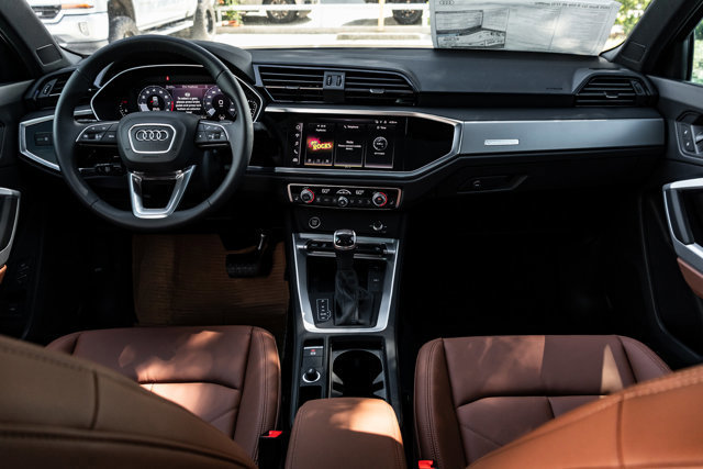 Used 2025 Audi Q3 2.0T Premium w/ Convenience Package image 19