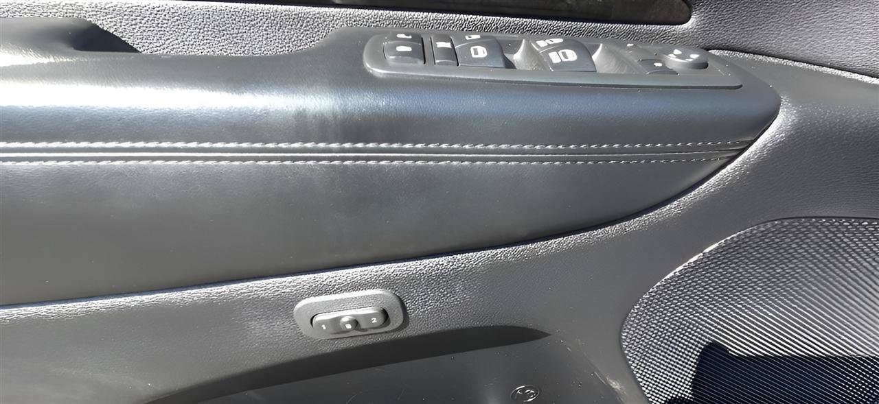 Used 2012 Dodge Durango Crew w/ Leather Interior Group AWD/4WD image 10