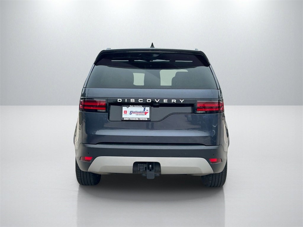 Used 2024 Land Rover Discovery S image 6