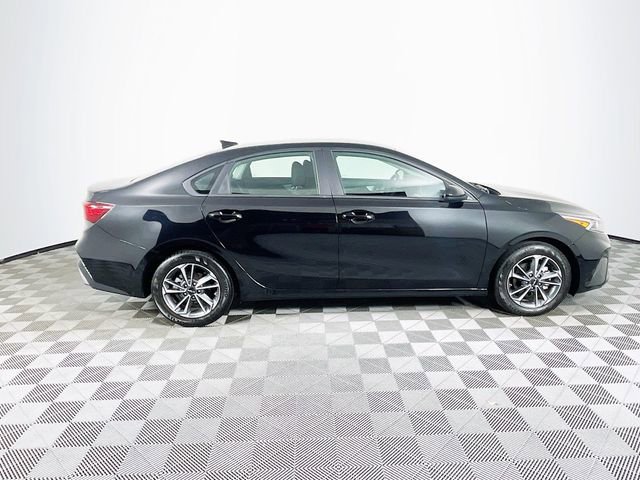Used 2024 Kia Forte LXS image 9
