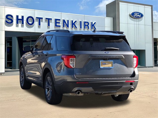 Certified 2022 Ford Explorer XLT w/ Equipment Group 202A image 6