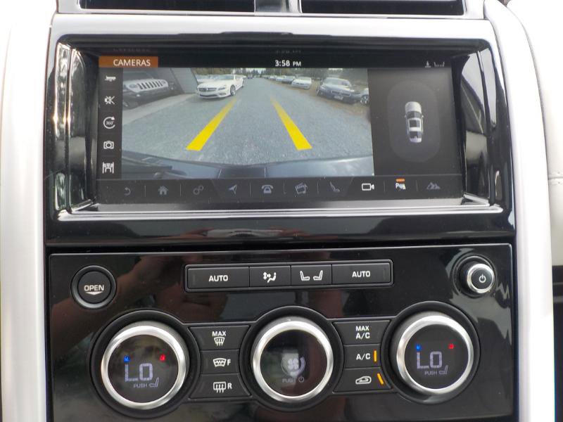 Used 2017 Land Rover Discovery HSE image 18