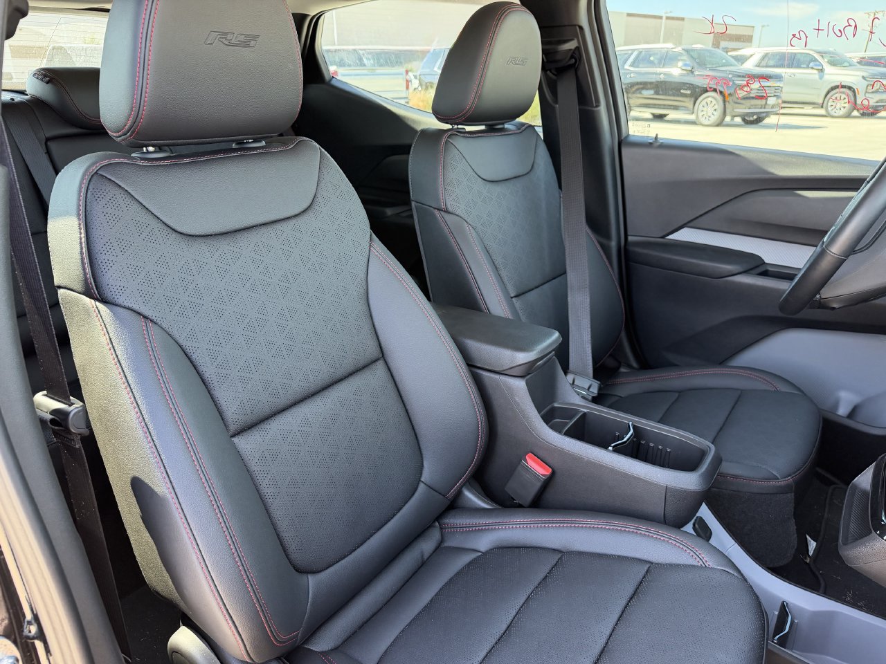 Used 2027 Chevrolet Bolt RS FWD image 23