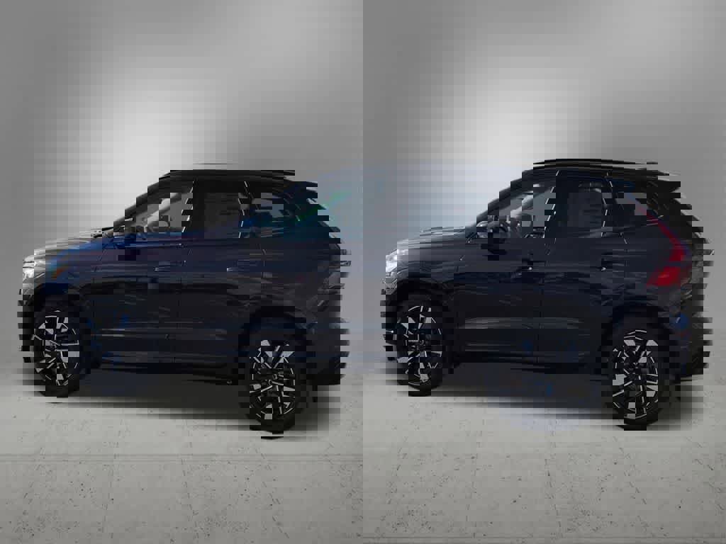 New 2026 Volvo XC60 B5 Core w/ Protection Package Premier image 3