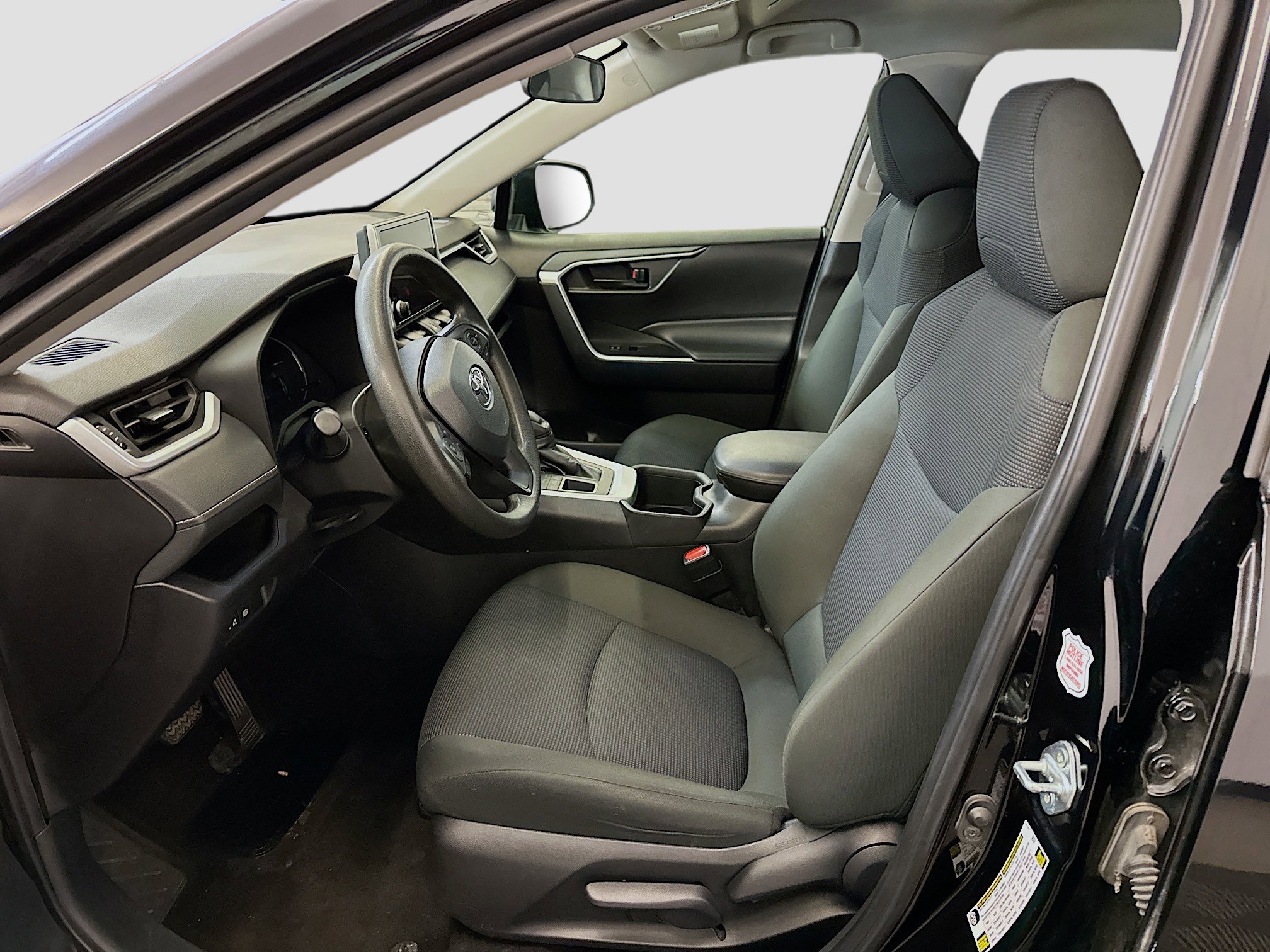 Used 2024 Toyota RAV4 LE image 13