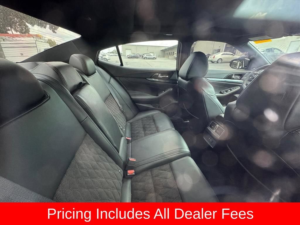 Used 2019 Nissan Maxima SR w/ Premium Package FWD image 4